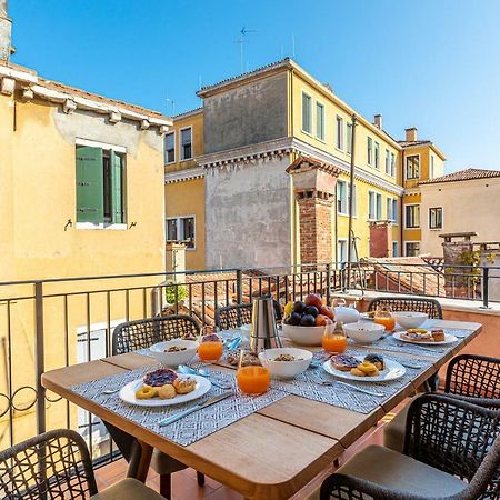 Апартаменты La Dimora Di San Maurizio 4 Terrace - Dimora Italia - Венеция Экстерьер фото