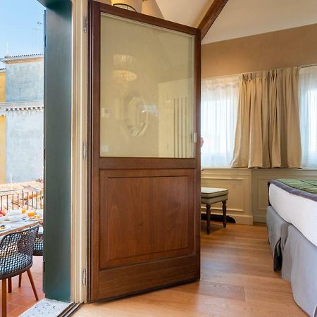 Апартаменты La Dimora Di San Maurizio 4 Terrace - Dimora Italia - Венеция Экстерьер фото